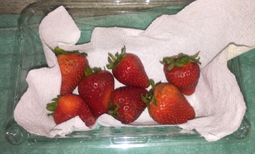 Make Strawberries Last 4